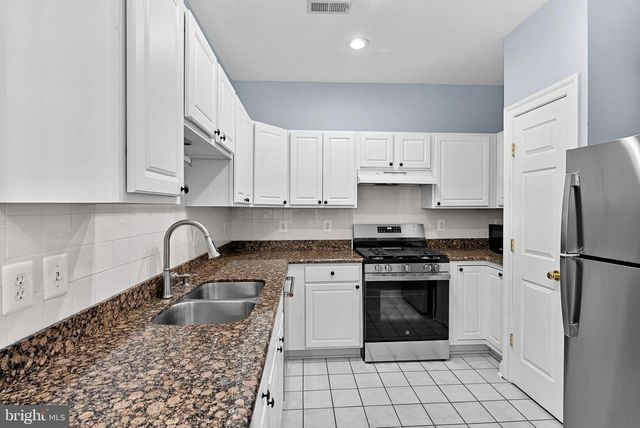 46353 VILLA SQ, Potomac Falls, VA 20165