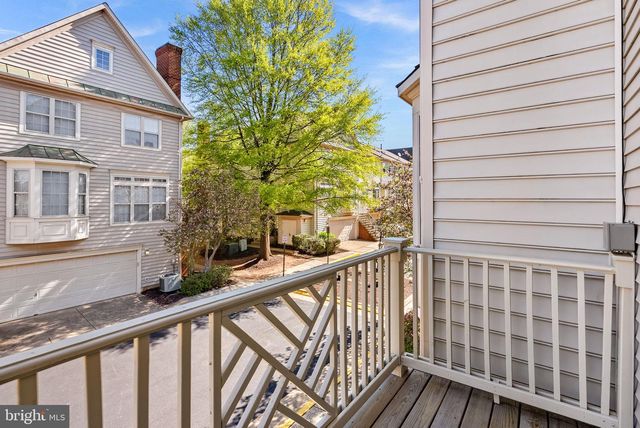 46353 VILLA SQ, Potomac Falls, VA 20165