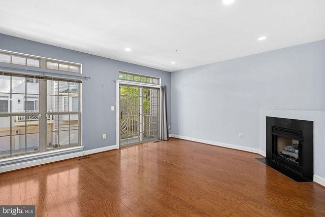 46353 VILLA SQ, Potomac Falls, VA 20165