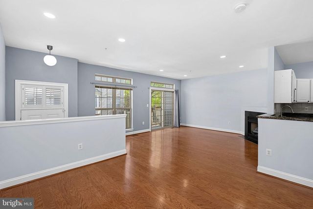 46353 VILLA SQ, Potomac Falls, VA 20165