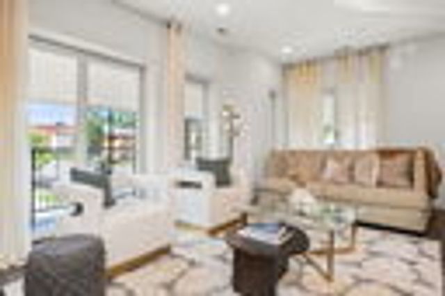 8465 GRAND Avenue 302, River Grove, IL 60171