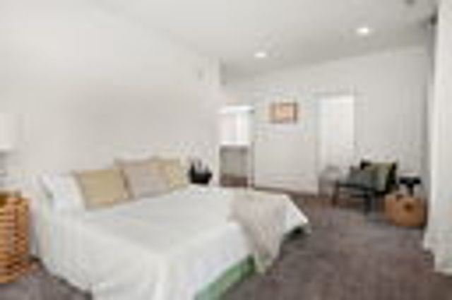 8465 GRAND Avenue 302, River Grove, IL 60171