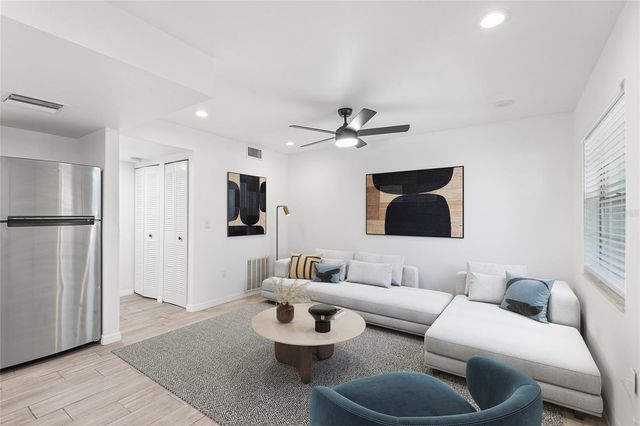 555 62ND STREET S 103, St Petersburg, FL 33707