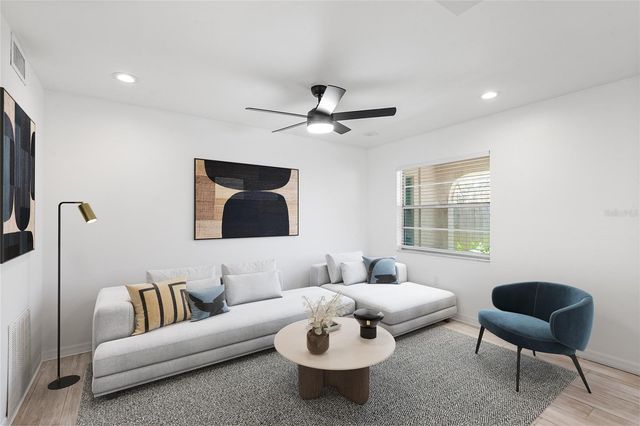 555 62ND STREET S 103, St Petersburg, FL 33707