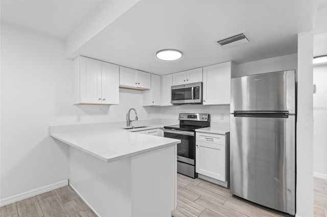 555 62ND STREET S 103, St Petersburg, FL 33707