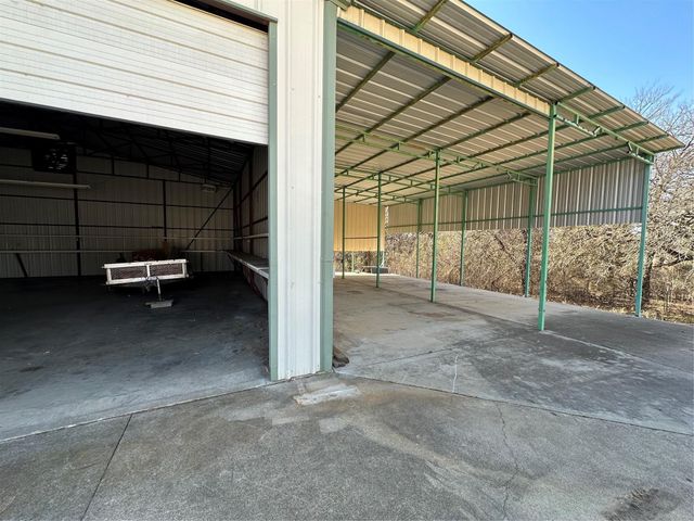 7401 Briar Road, Azle, TX 76020