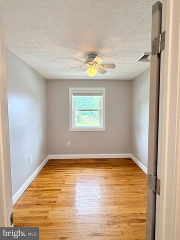 30 URSINUS AVE, Trappe, PA 19426