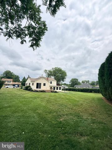 30 URSINUS AVE, Trappe, PA 19426