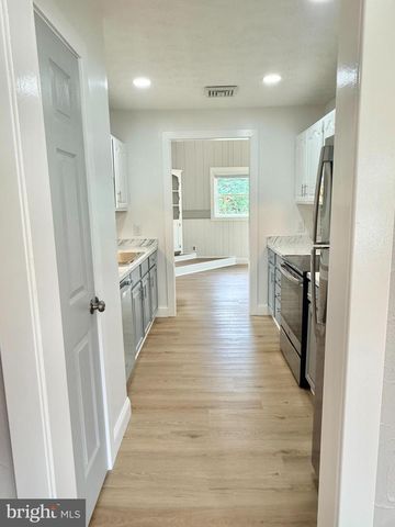 30 URSINUS AVE, Trappe, PA 19426