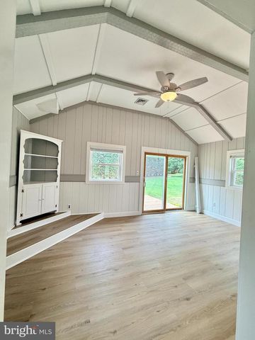 30 URSINUS AVE, Trappe, PA 19426