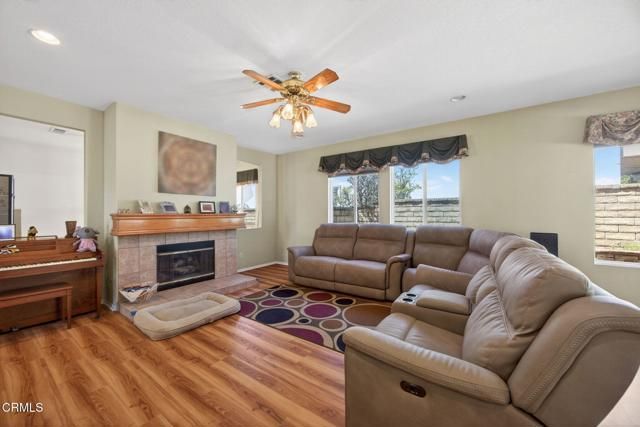 4896 Caminito Mirador, Camarillo, CA 93012