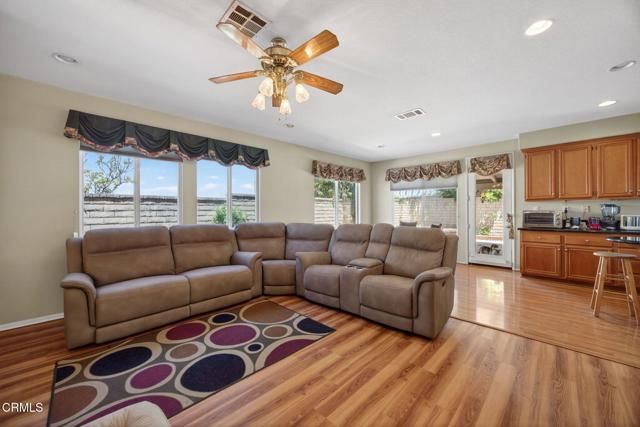 4896 Caminito Mirador, Camarillo, CA 93012