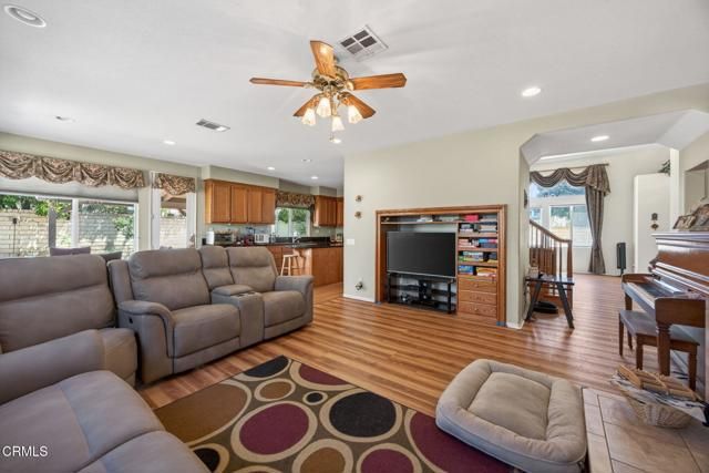 4896 Caminito Mirador, Camarillo, CA 93012