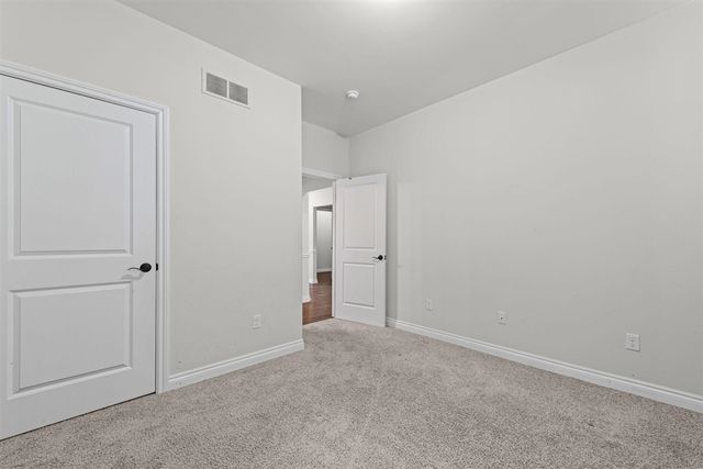 15300 Eton Pointe Drive, Clinton Township, MI 48035