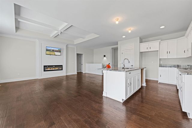 15300 Eton Pointe Drive, Clinton Township, MI 48035