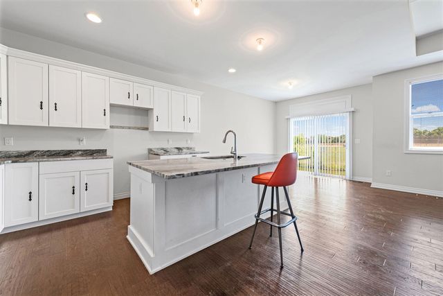 15300 Eton Pointe Drive, Clinton Township, MI 48035