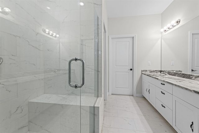 15300 Eton Pointe Drive, Clinton Township, MI 48035