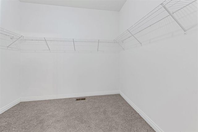 15300 Eton Pointe Drive, Clinton Township, MI 48035
