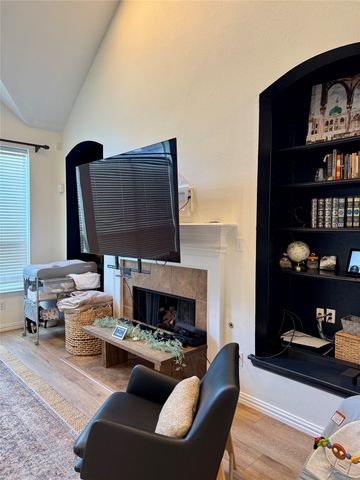 803 Kodiak Circle, Euless, TX 76039
