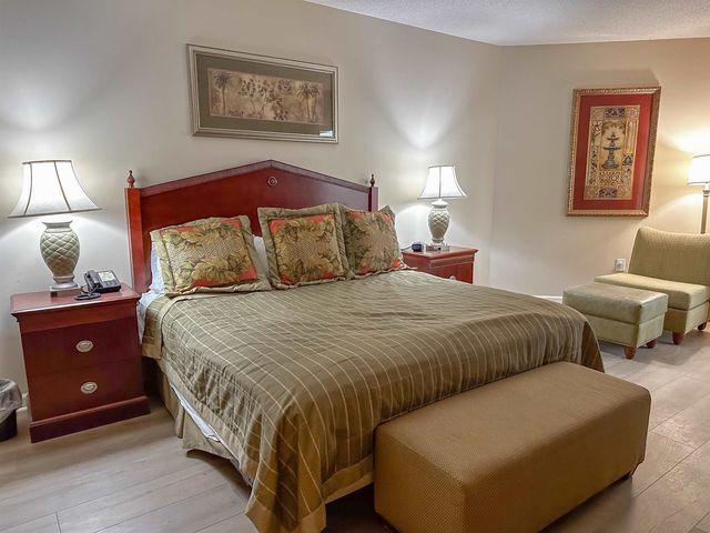 9994 Beach Club Dr Apt 103, Myrtle Beach, SC 29572