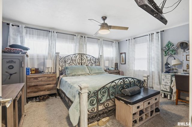 6145 FAIR Avenue, Davenport, IA 52806