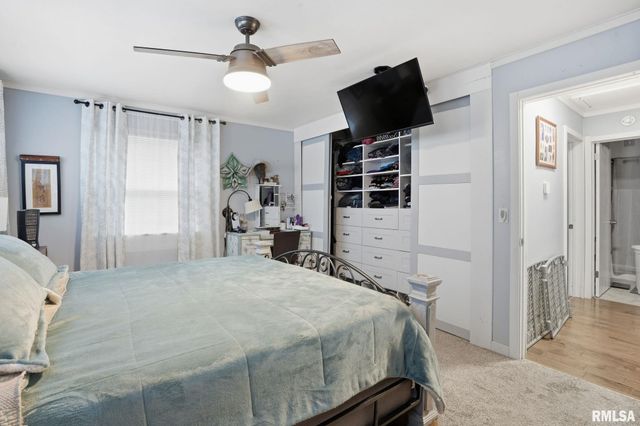 6145 FAIR Avenue, Davenport, IA 52806