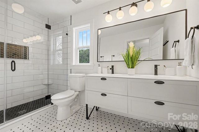 501 Seldon Drive, Charlotte, NC 28216