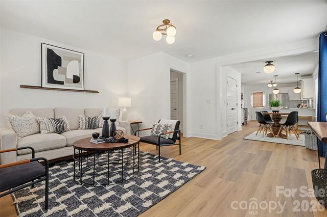 501 Seldon Drive, Charlotte, NC 28216