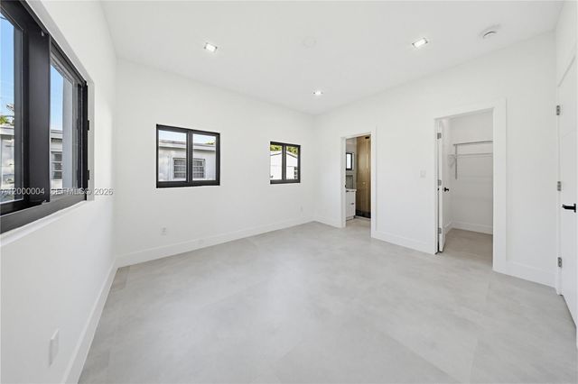 1021 NW 48th Street, Miami, FL 33127