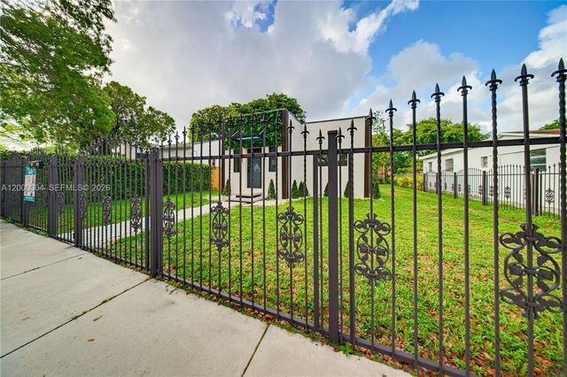 1021 NW 48th Street, Miami, FL 33127