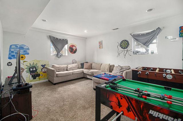 1139 State Street, Hobart, IN 46342