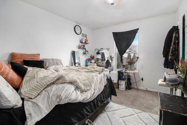 1139 State Street, Hobart, IN 46342