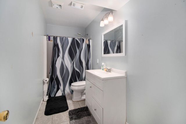 1139 State Street, Hobart, IN 46342