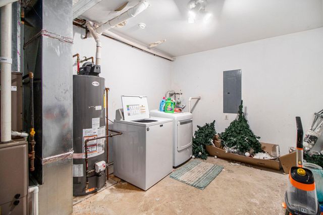 1139 State Street, Hobart, IN 46342