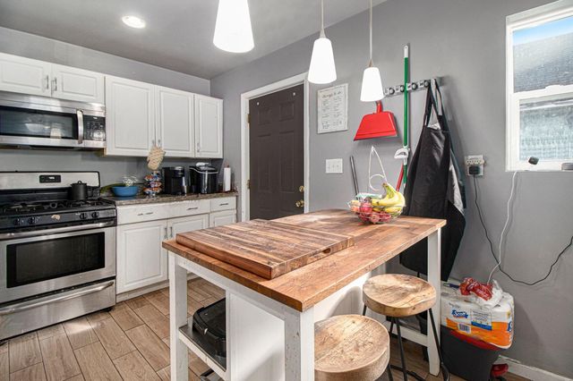 1139 State Street, Hobart, IN 46342