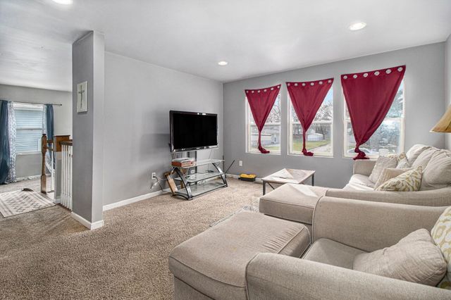 1139 State Street, Hobart, IN 46342