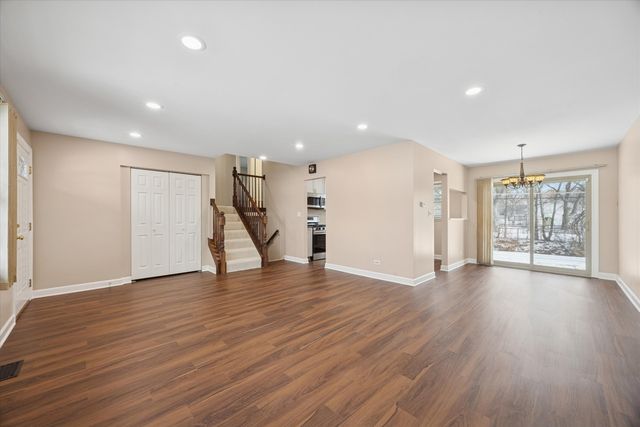 7211 Longmeadow Lane, Hanover Park, IL 60133