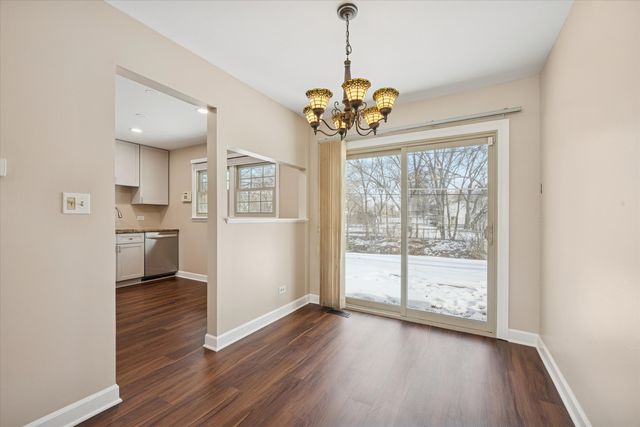 7211 Longmeadow Lane, Hanover Park, IL 60133