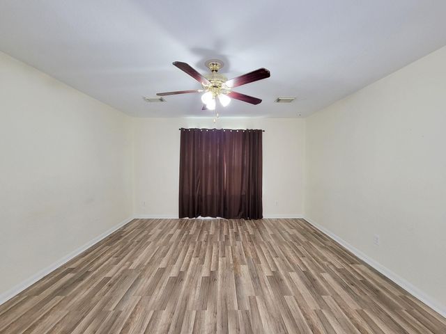 12835 Regal Oaks Bend Lane, Houston, TX 77047