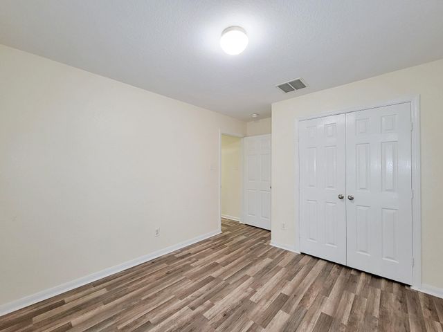 12835 Regal Oaks Bend Lane, Houston, TX 77047