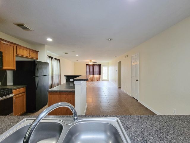 12835 Regal Oaks Bend Lane, Houston, TX 77047