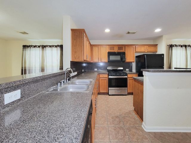 12835 Regal Oaks Bend Lane, Houston, TX 77047