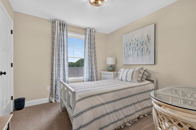 9A Mustang Drive, Litchfield, NH 03052
