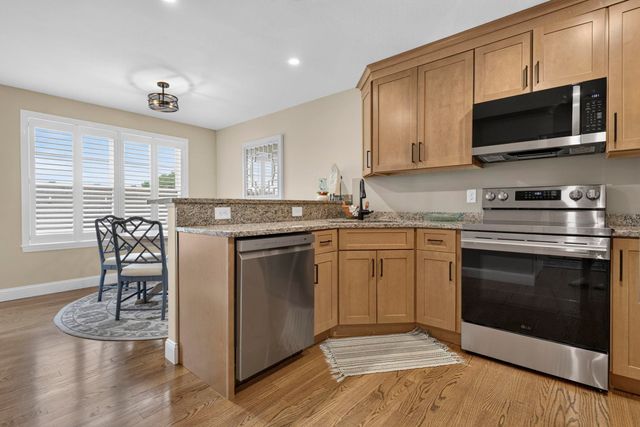 9A Mustang Drive, Litchfield, NH 03052