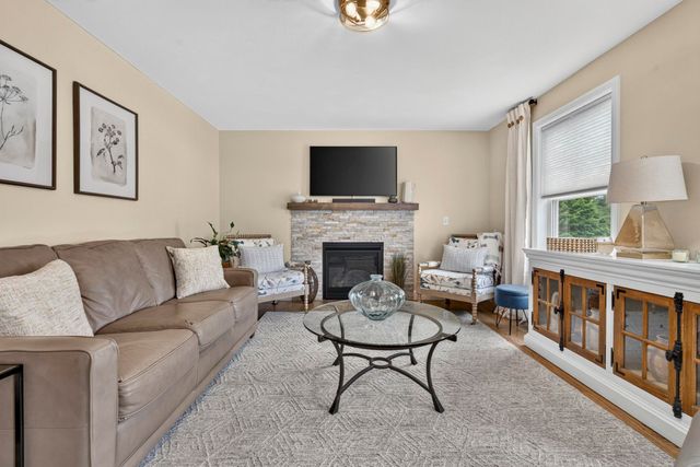 9A Mustang Drive, Litchfield, NH 03052