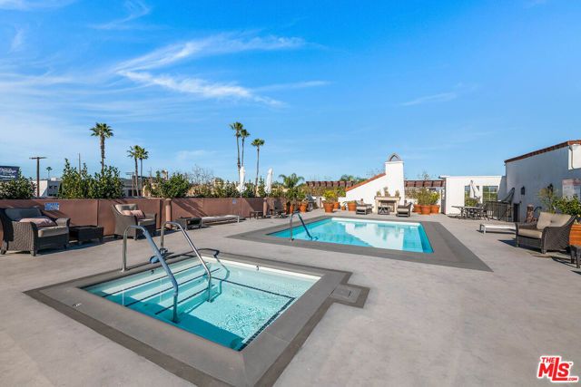 10648 Woodbridge Street 105, Toluca Lake (los Angeles), CA 91602