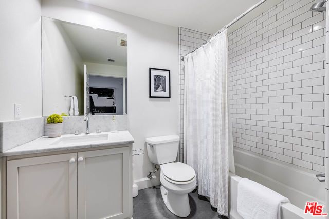 10648 Woodbridge Street 105, Toluca Lake (los Angeles), CA 91602