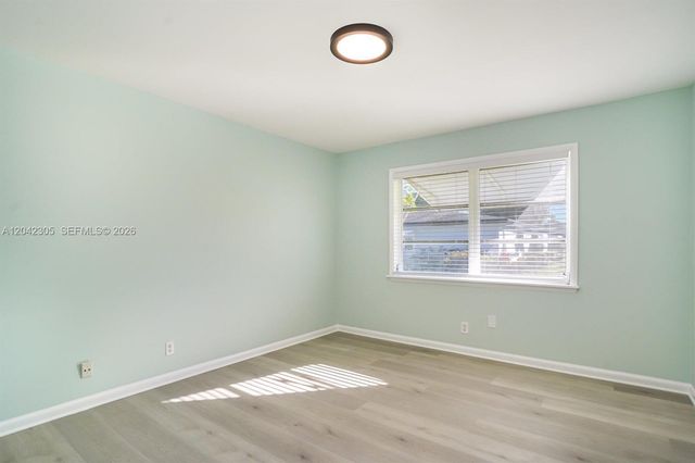 560 High Point Drive D, Delray Beach, FL 33445