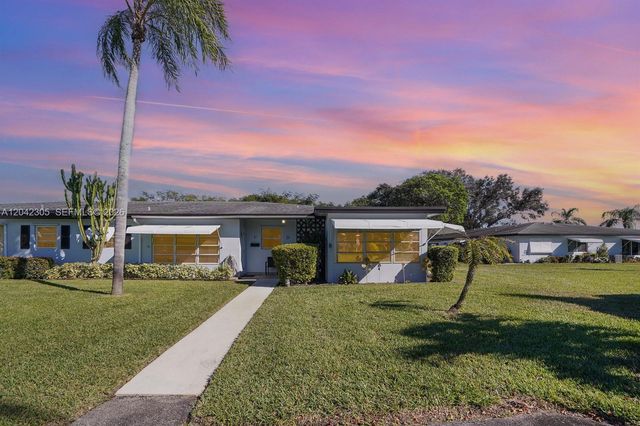560 High Point Drive D, Delray Beach, FL 33445