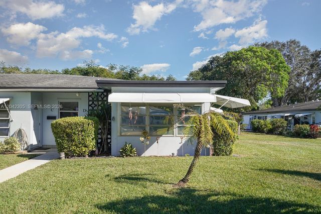 560 High Point Drive D, Delray Beach, FL 33445